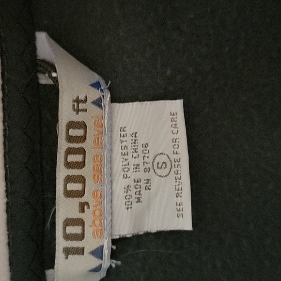 10,000 ft Above Sea Level Fleece Vest S Color block bone white and gray. - Picture 7 of 10